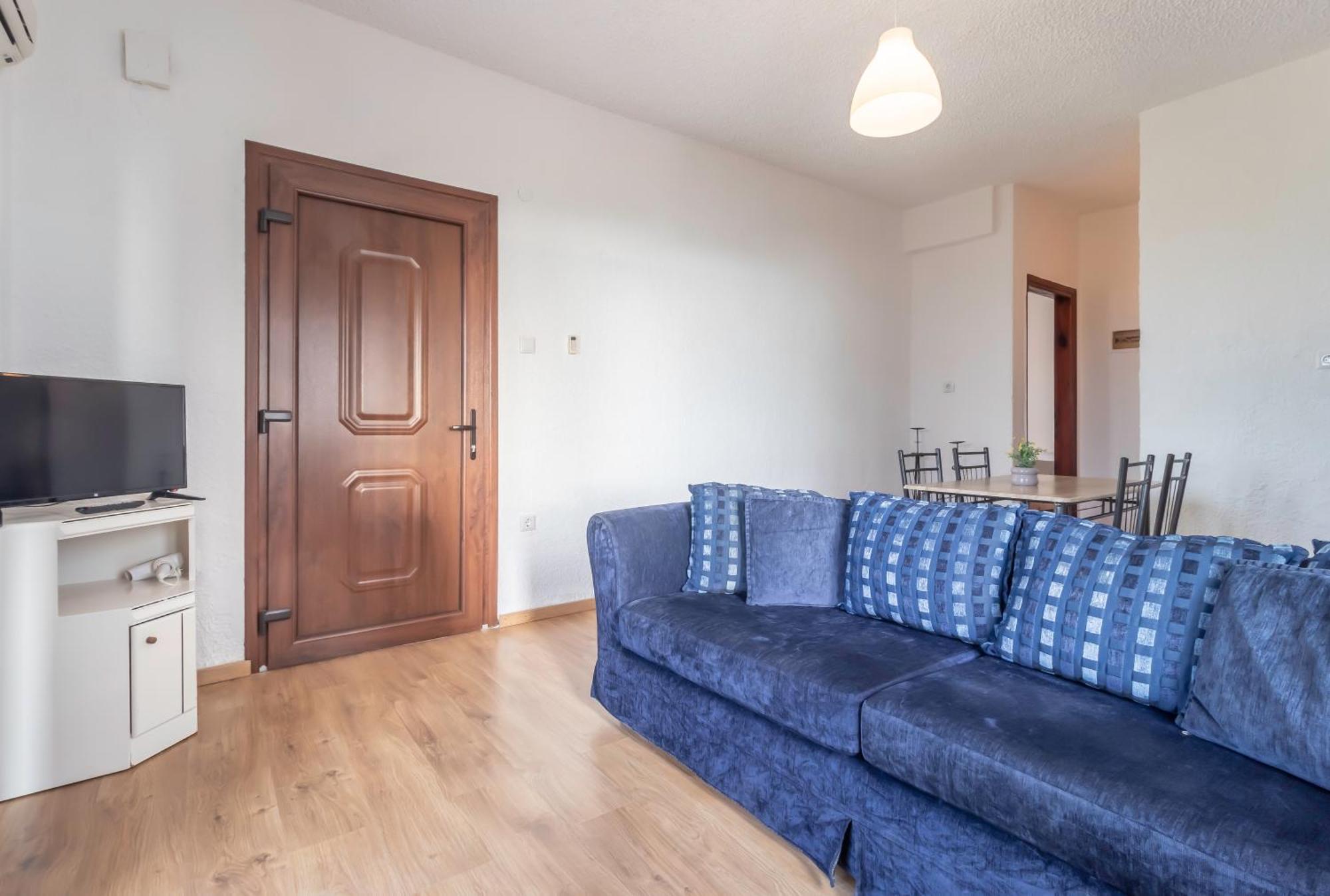 Waterside Flat Daire *